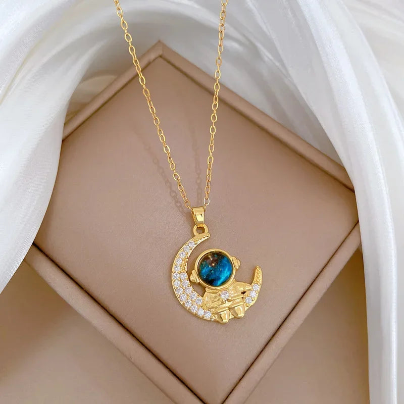 Fashion Astronaut Moon Zircon Pendant Necklace for Women Girls Stainless Steel Chain Party Accessories Jewelry Gifts