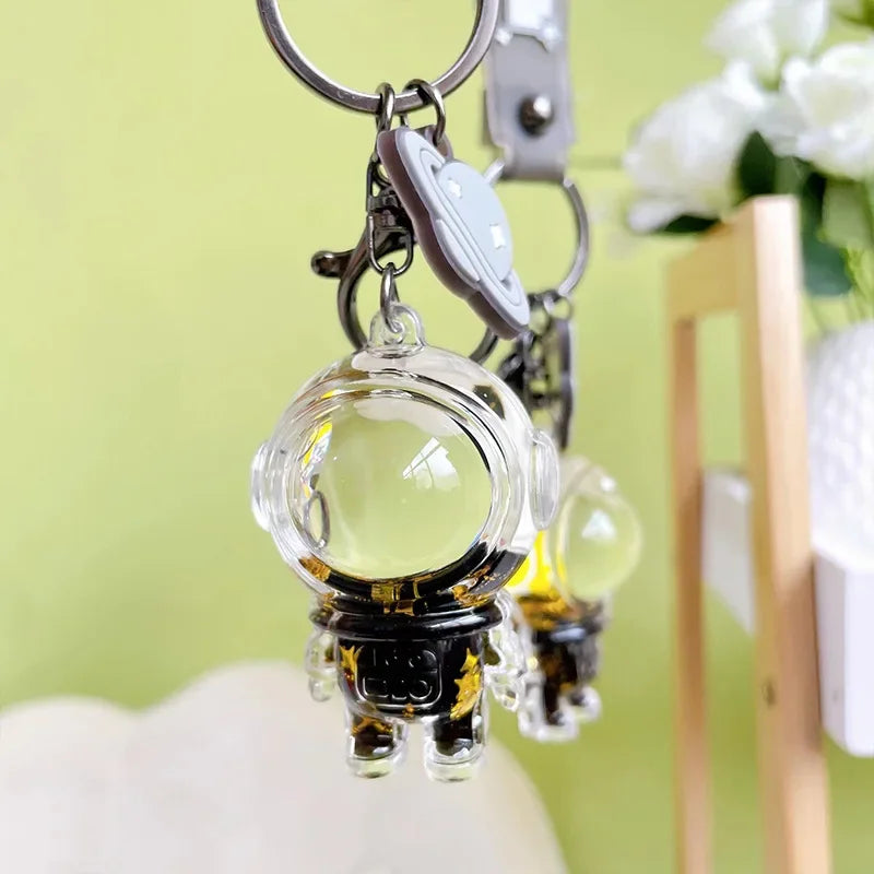 Creative oil floating astronaut key chain astronaut Quicksand Bottle Key chain bag hanging gift